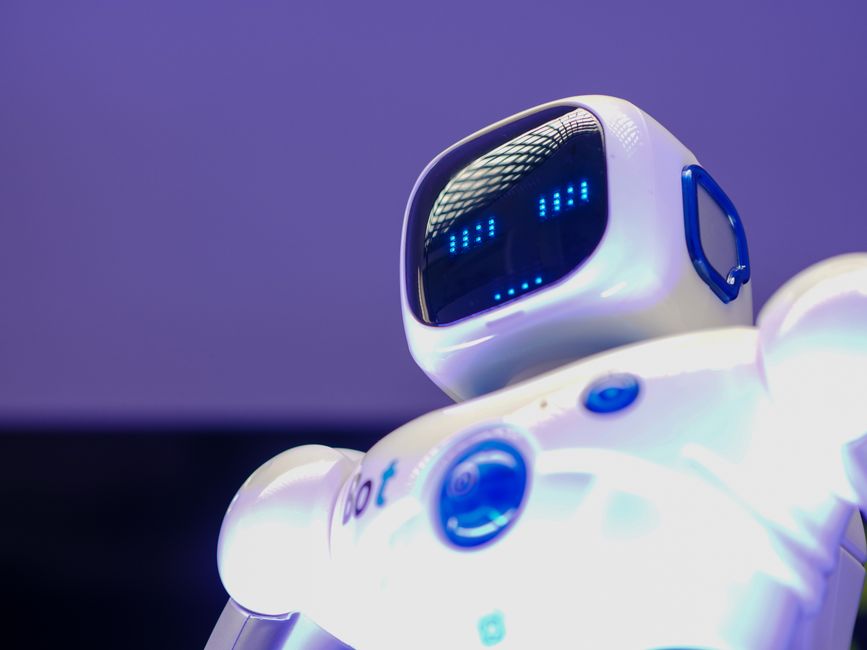 Moderni humanoidni robot
